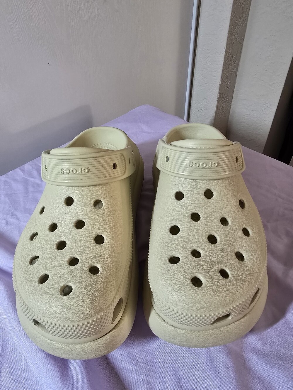 **Pre-owned** CROCS Slip-On
